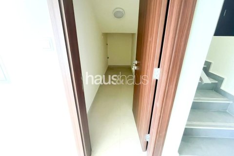 Купить таунхаус в District 11, Мохаммед Бин Рашид Сити, Дубай: 4 спальни, 252м², № 43293 - фото 6