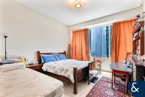 Apartment in Jumeirah Lake Towers, Dubai 2 bedrooms, 189 sq.m. № 74864 - photo 17