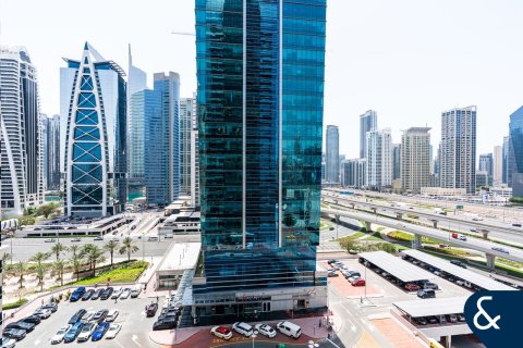 Apartment in Jumeirah Lake Towers, Dubai 2 bedrooms, 189 sq.m. № 74864 - photo 22