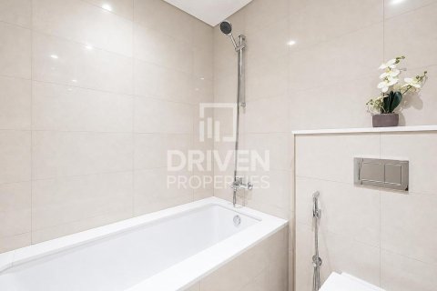 Снять в аренду квартиру в Burj Royale, Даунтаун Дубай (Даунтаун Бурдж Дубай), Дубай: 2 спальни, 86.86м², № 136718 - фото 25