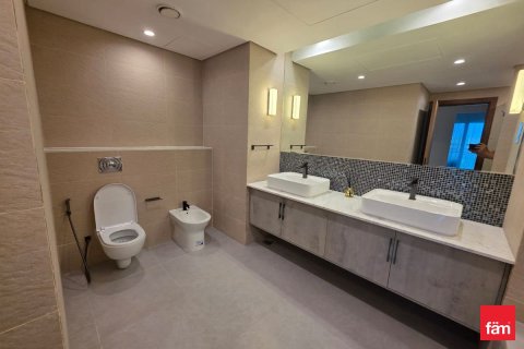 Apartment in Palm Jumeirah, Dubai 2 bedrooms, 179.8 sq.m. № 112032 - photo 2
