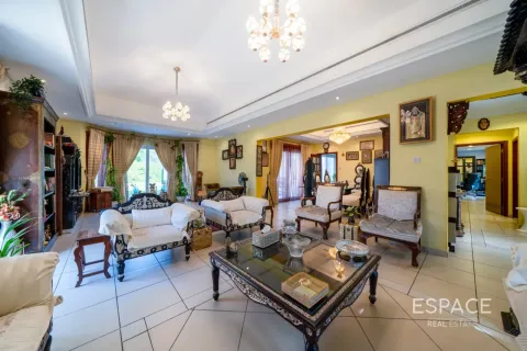 Villa in Green Community West, Green Community, Dubai 4 bedrooms, 390 sq.m. № 122392 - photo 3