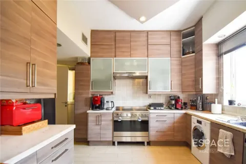 Villa en Springs 4, The Springs, Dubai, 3 dormitorios, 209 m², № 122388 - foto 17