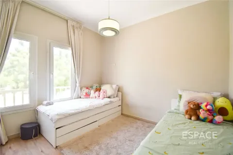Villa en Springs 4, The Springs, Dubai, 3 dormitorios, 209 m², № 122388 - foto 6