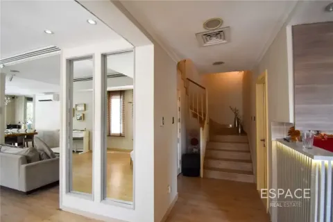 Villa en Springs 4, The Springs, Dubai, 3 dormitorios, 209 m², № 122388 - foto 5