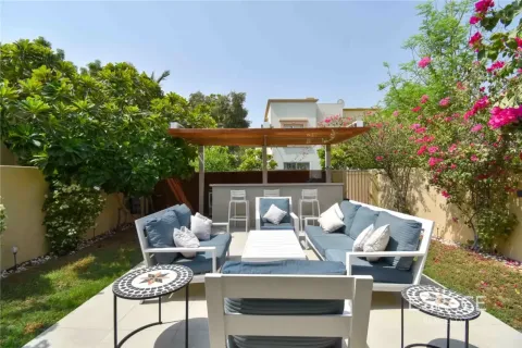 Villa en Springs 4, The Springs, Dubai, 3 dormitorios, 209 m², № 122388 - foto 10