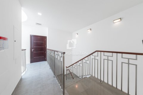 Villa in Al Furjan, Dubai 4 bedrooms, 225 sq.m. № 73560 - photo 30