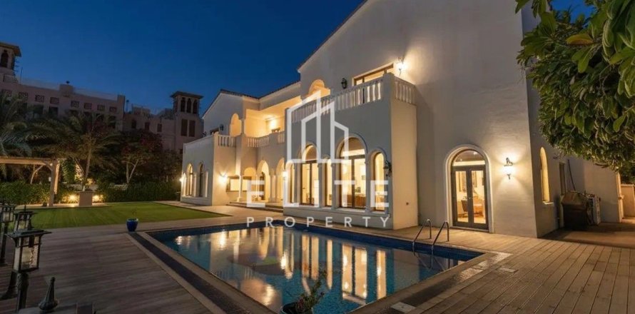 Villa in Palm Jumeirah, Dubai 6 bedrooms, 650 sq.m. № 121488