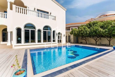 Villa in Palm Jumeirah, Dubai 6 bedrooms, 650 sq.m. № 121488 - photo 3