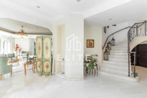 Villa in Palm Jumeirah, Dubai 6 bedrooms, 650 sq.m. № 121488 - photo 2