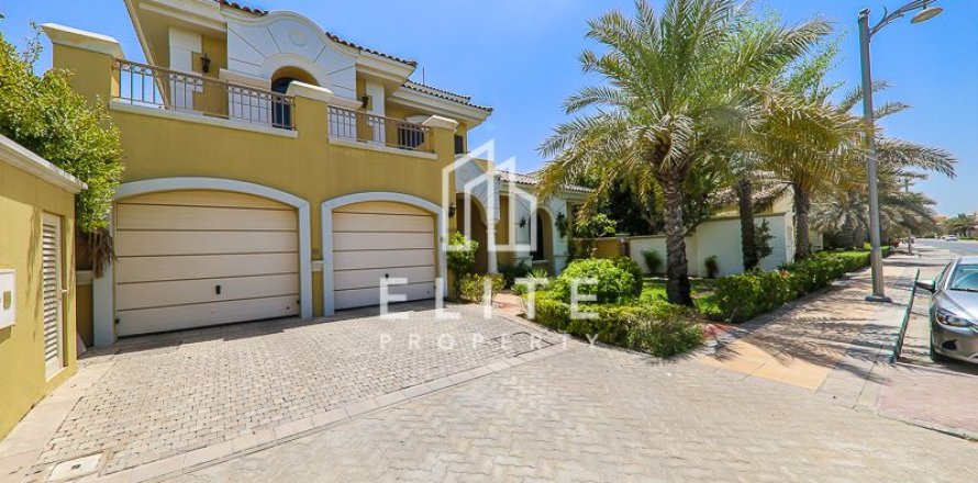 Villa en Palm Jumeirah, Dubai, 4 dormitorios, 604 m², № 121490