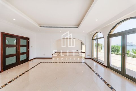 Villa en Palm Jumeirah, Dubai, 4 dormitorios, 604 m², № 121490 - foto 5