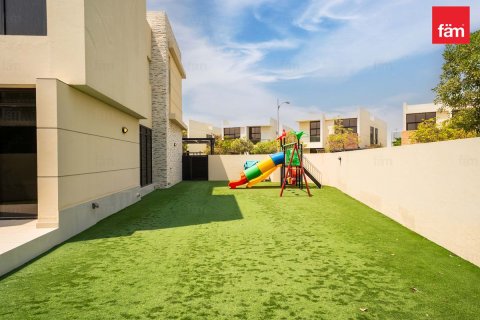 Townhouse in Dubai 4 bedrooms, 477.5 sq.m. № 139273 - photo 10
