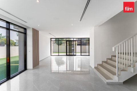 Townhouse in Dubai 4 bedrooms, 477.5 sq.m. № 139273