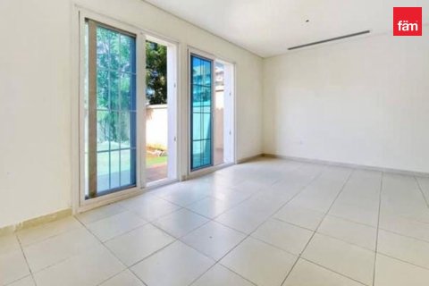 Townhouse in Dubai 2 bedrooms, 180 sq.m. № 139269