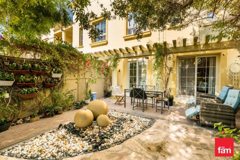 Villa à Dubai, 2 chambres, 172.5 m², № 84890