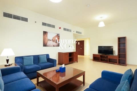 Hôtels-appartement à Jumeirah Beach Residence, Dubai, 2 chambres, 138 m², № 114176 - photo 2