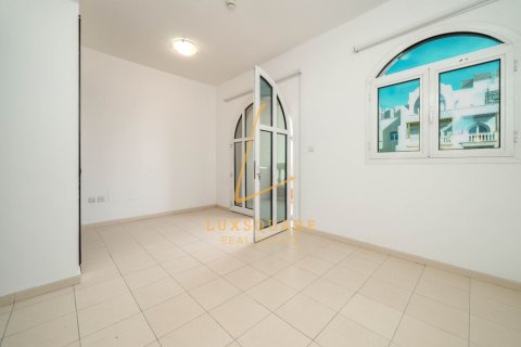 تاون هاوس في دائرة قرية جميرا, دبي 4 غرف نوم, 135 م² رقم 113428 - صورة 2