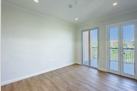 Adosado en Jumeirah, Dubai, 4 dormitorios, 444 m², № 142144 - foto 13