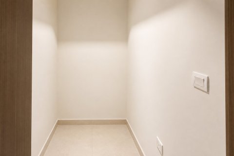 Adosado en Jumeirah, Dubai, 4 dormitorios, 444 m², № 142144 - foto 17