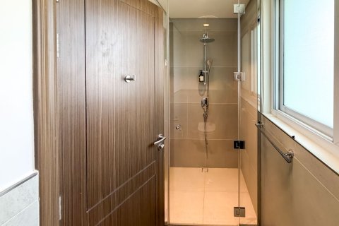 Adosado en Jumeirah, Dubai, 4 dormitorios, 444 m², № 142144 - foto 23