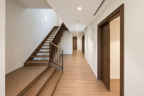 Adosado en Jumeirah, Dubai, 4 dormitorios, 444 m², № 142144 - foto 10