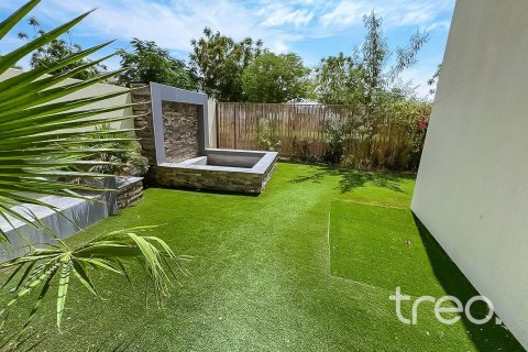Townhouse in Dubai 4 bedrooms, 215.26 sq.m. № 124810 - photo 8