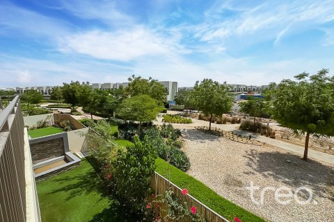 Townhouse in Dubai 4 bedrooms, 215.26 sq.m. № 124810