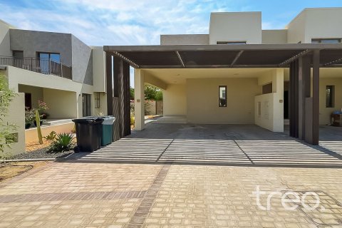Townhouse in Dubai 4 bedrooms, 215.26 sq.m. № 124810 - photo 2