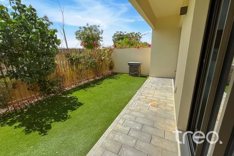 Townhouse in Dubai 4 bedrooms, 215.26 sq.m. № 124810 - photo 7