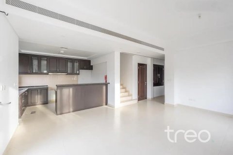 Снять в аренду таунхаус в Casa Viva, Serena, Дубай: 3 спальни, 211.08м², № 124809 - фото 4