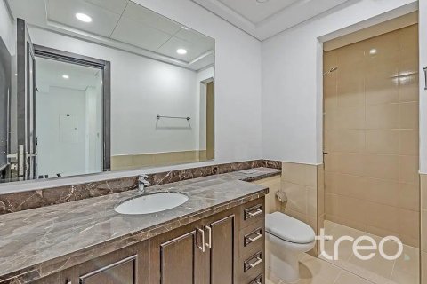Снять в аренду таунхаус в Casa Viva, Serena, Дубай: 3 спальни, 211.08м², № 124809 - фото 13
