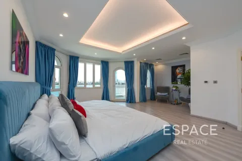 Villa in Palm Jumeirah, Dubai 5 bedrooms, 465 sq.m. № 122947 - photo 12