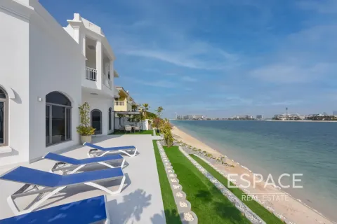Villa in Palm Jumeirah, Dubai 5 bedrooms, 465 sq.m. № 122947 - photo 17