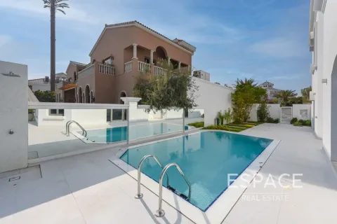 Villa in Palm Jumeirah, Dubai 5 bedrooms, 465 sq.m. № 122947 - photo 19