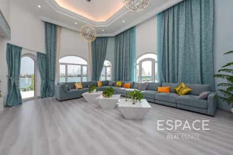 Villa in Palm Jumeirah, Dubai 5 bedrooms, 465 sq.m. № 122947 - photo 5