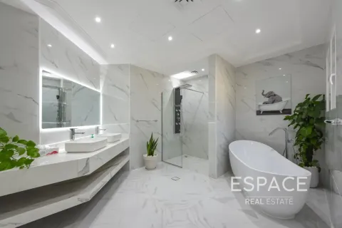 Villa in Palm Jumeirah, Dubai 5 bedrooms, 465 sq.m. № 122947 - photo 13