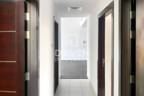 Снять в аренду квартиру в Glitz, Дубай Студио-Сити, Дубай: 3 спальни, 125.79м², № 129413 - фото 9