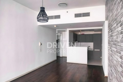 Снять в аренду квартиру в Glitz, Дубай Студио-Сити, Дубай: 3 спальни, 125.79м², № 129413 - фото 10