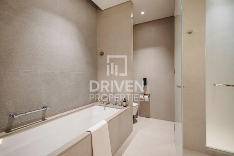 Снять в аренду квартиру в Vida Residences Dubai Mall, Даунтаун Дубай (Даунтаун Бурдж Дубай), Дубай: 1 спальня, 81.66м², № 129414 - фото 9