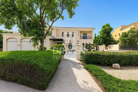 Купить виллу в Mirador La Coleccion, Арабиан Ранчес, Дубай: 6 спален, 1248.62м², № 142965 - фото 25
