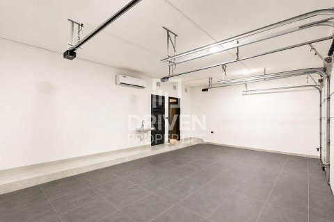 Купить виллу в Mirador La Coleccion, Арабиан Ранчес, Дубай: 6 спален, 1248.62м², № 142965 - фото 28