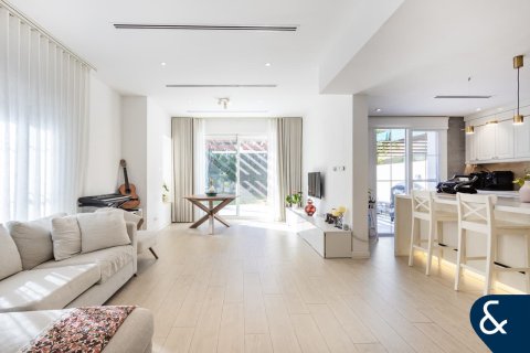 Villa à Arabian Ranches, Dubai, 4 chambres, 226 m², № 98623 - photo 2