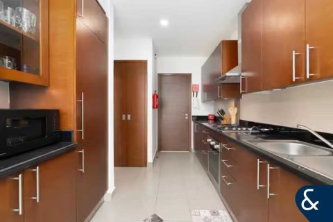 Apartment in Business Bay, Dubai 2 bedrooms, 174 sq.m. № 88393 - photo 7
