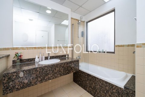 Купить квартиру в Джумейра Бич Резиденс, Дубай: 2 спальни, 119м², № 45858 - фото 12