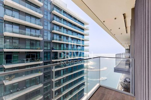 Apartment in EMAAR Beachfront, Dubai Harbour, Dubai 1 bedroom, 80.36 sq.m. № 136937 - photo 11