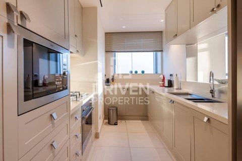 Снять в аренду квартиру в The Address Residence Fountain Views, Даунтаун Дубай (Даунтаун Бурдж Дубай), Дубай: 2 спальни, 134.9м², № 129314 - фото 8