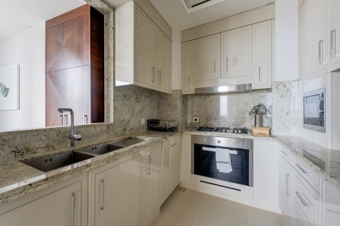 Apartment in Downtown Dubai (Downtown Burj Dubai), Dubai 3 bedrooms, 172 sq.m. № 120416 - photo 7