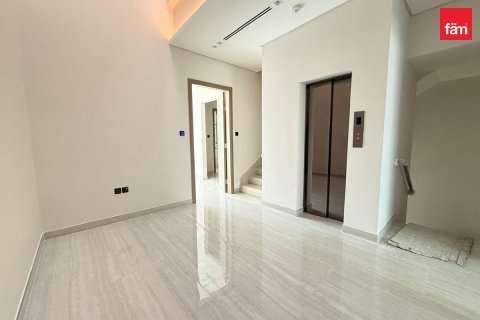 Townhouse in Dubai 4 bedrooms, 156 sq.m. № 119146