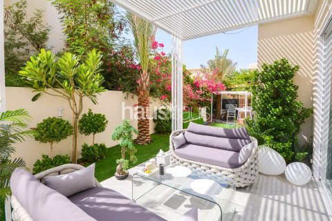 Villa à Meadows, Dubai, 5 chambres, 320 m², № 43309 - photo 4